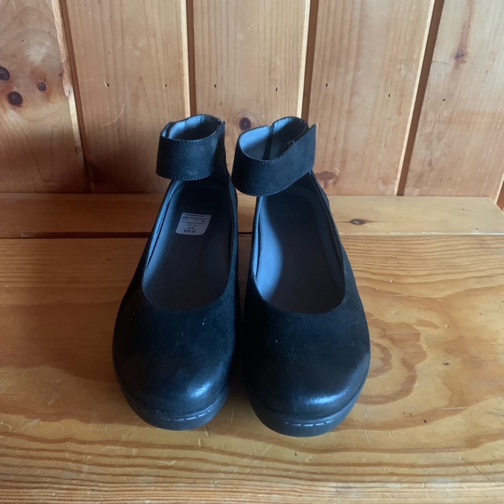 Dansko Emmie shoes. Size 41. Black